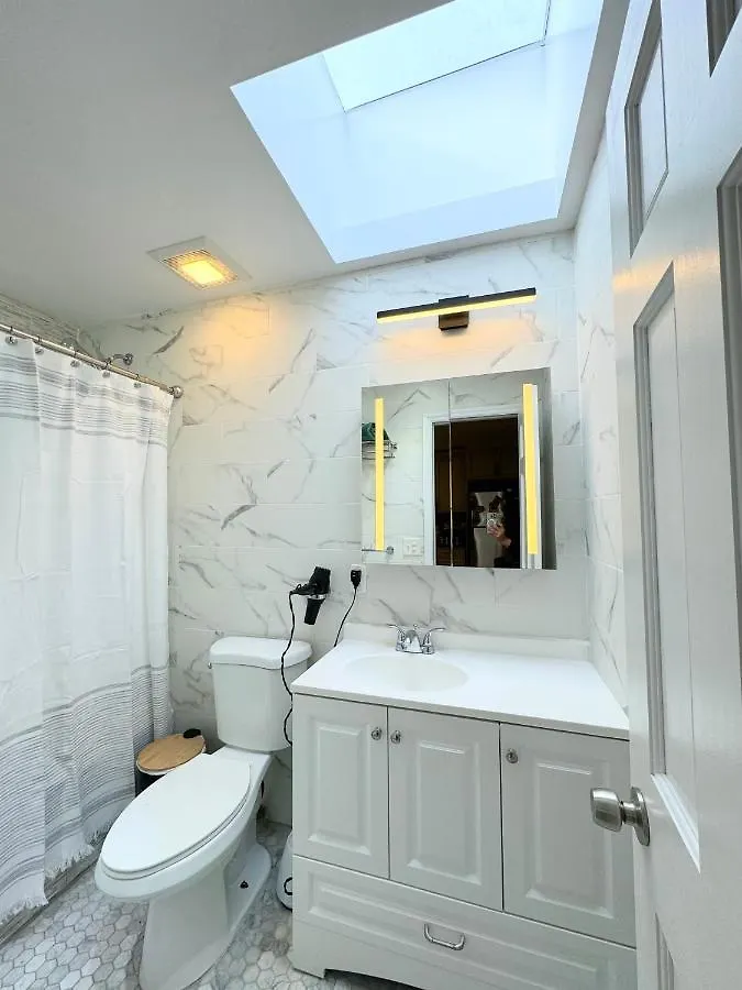 The Waltham Private Room & Bathroom John F Kennedy Jfk Lga Airport Manhattan Penn Station Bullet-Train 15 Min New York 0*,
